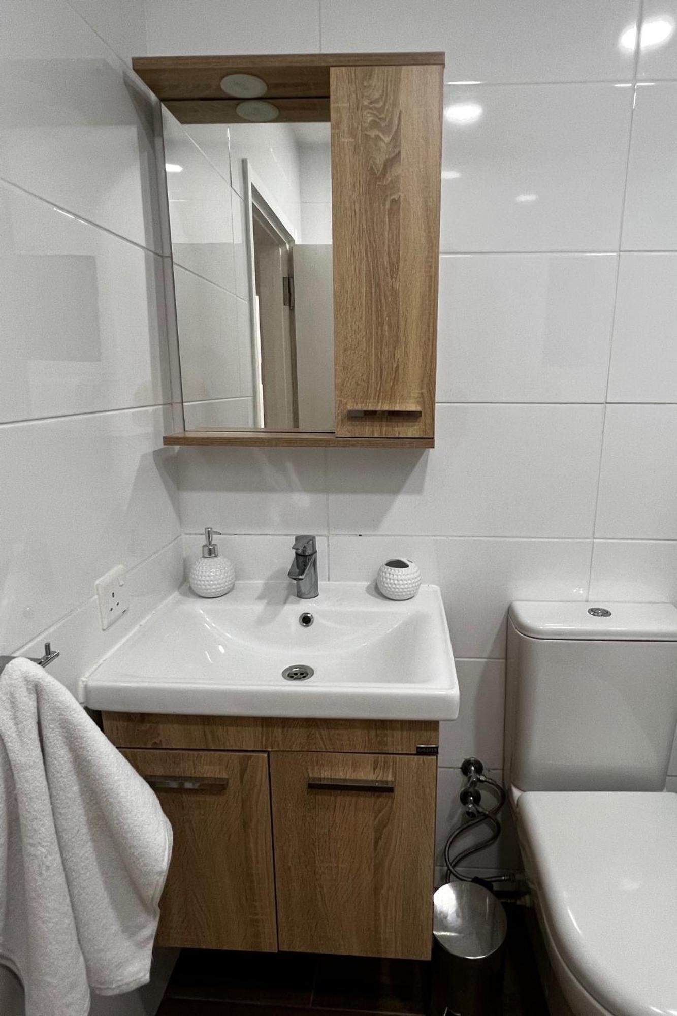 Stylish 3 Bedroom Apartment In Kyrenia  Exterior foto